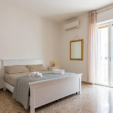 Venerdi House